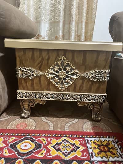 7 Setter Sofa with 3 tables Set