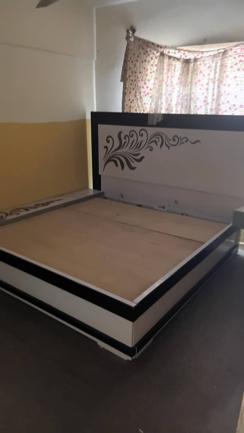 bed and dressing table 2