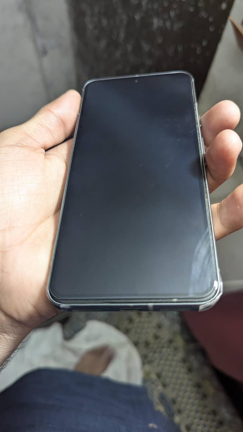 Google Pixel 8 4