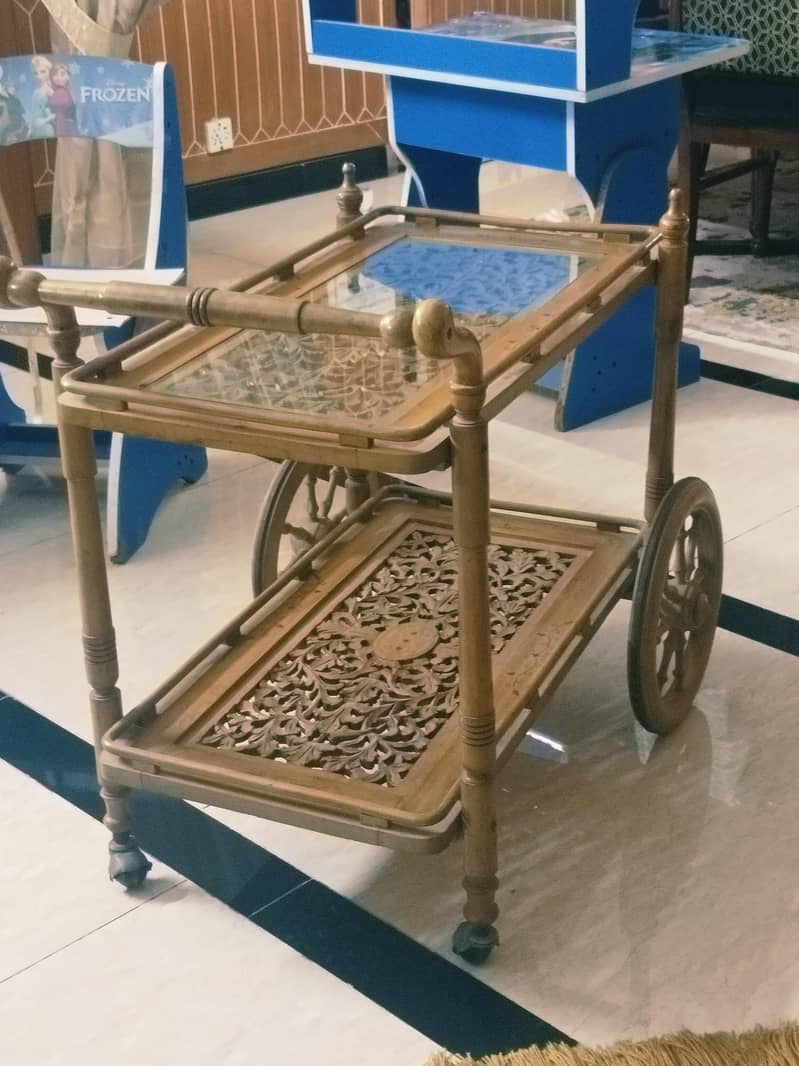 Tea trolley 0