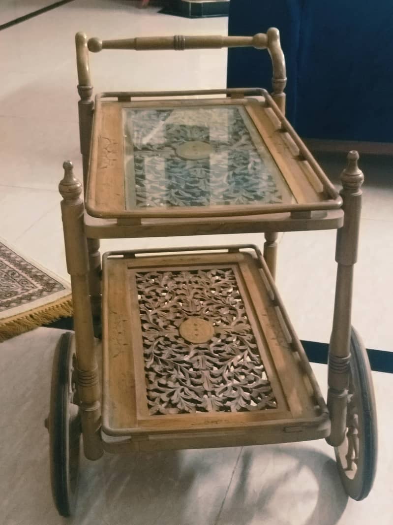 Tea trolley 1