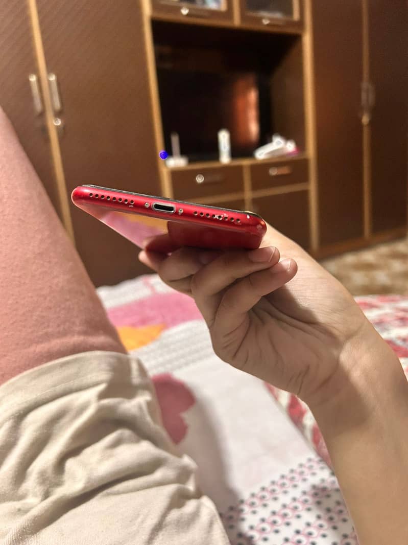 Apple iPhone 8 Plus 3