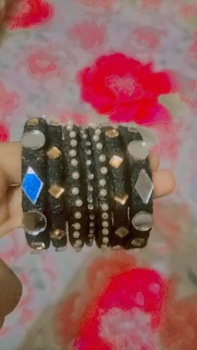 7 pieces of bangles