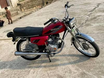 Honda 125 cc urgent for sale WhatsApp 0307*94*96*054