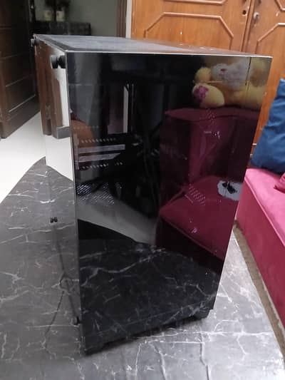 Frozer Aura M casing with box