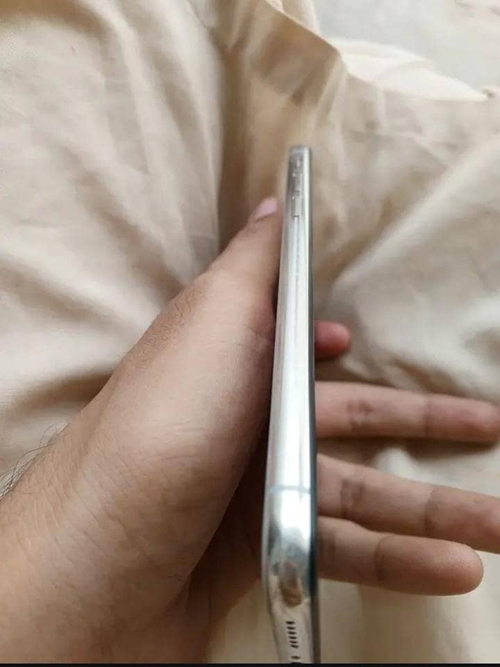 Apple iPhone X 3