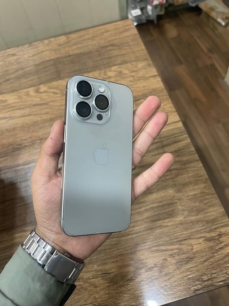 iPhone 15 Pro 0