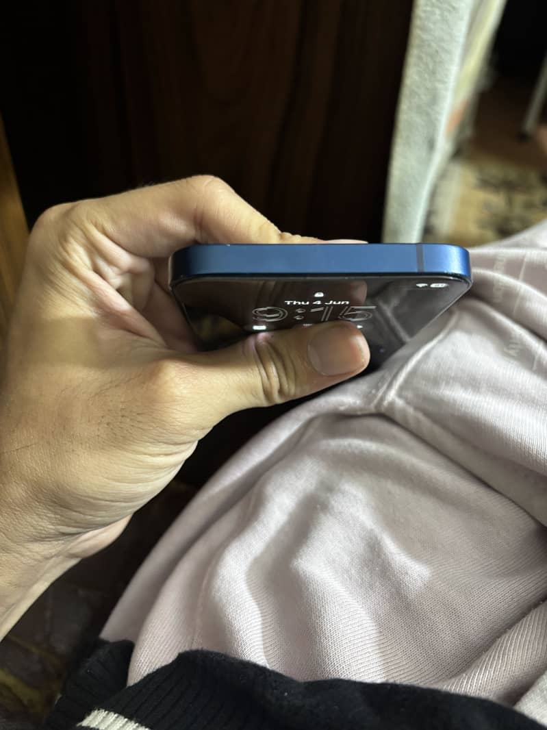 Iphone 12 64gb JV 3