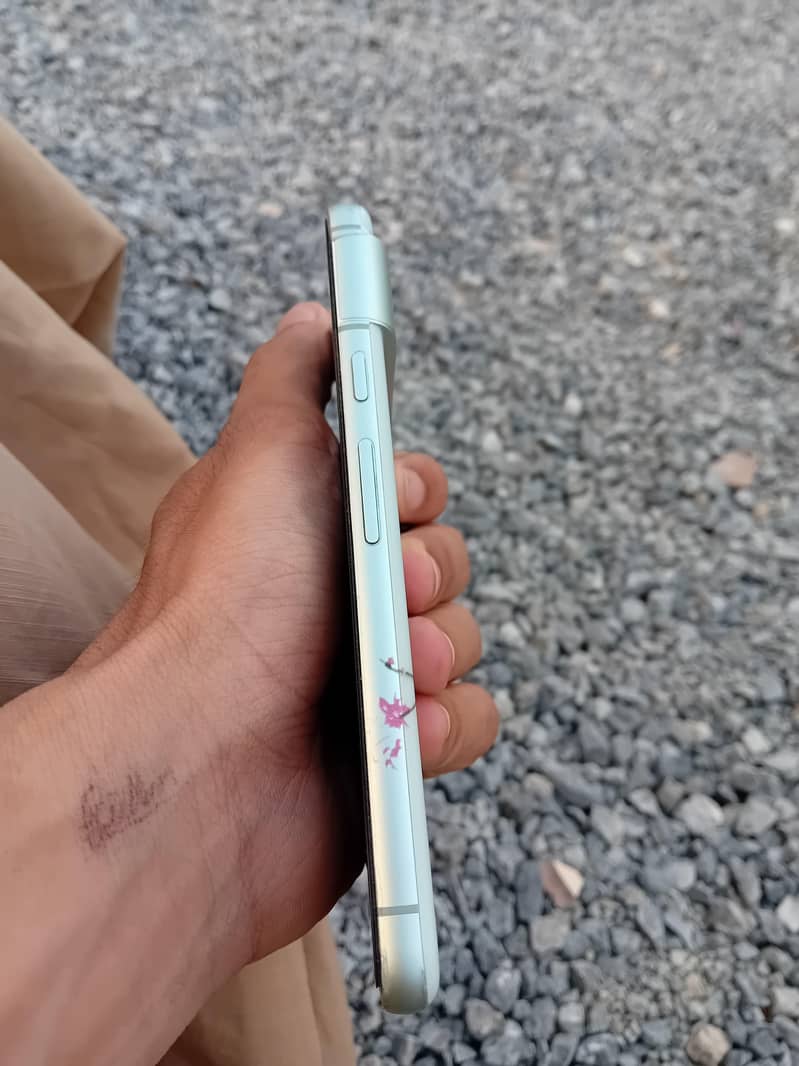Google Pixel 8 3