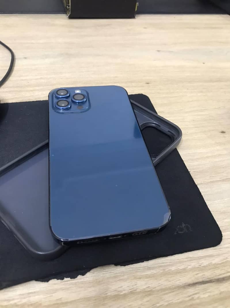 Apple iPhone 12 Pro Max 2