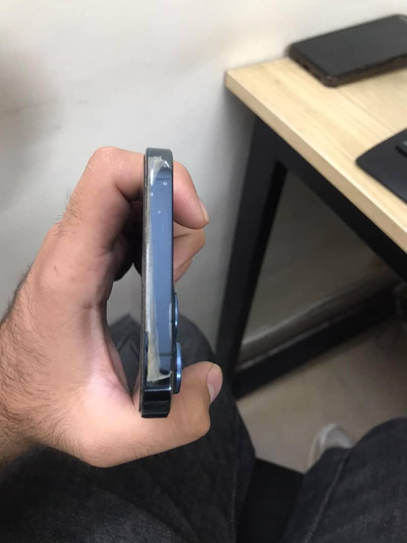 Apple iPhone 12 Pro Max 6