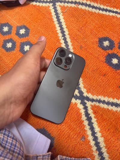Apple iPhone 16 Pro