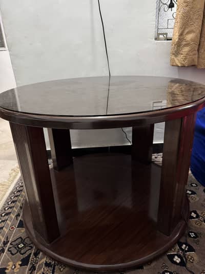 Big size coffee table in 10/10 condition