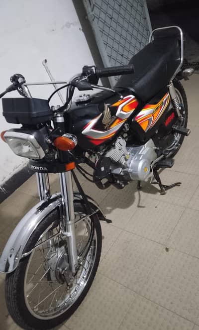 Model 2021 sticker2022 number 2024