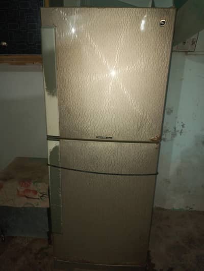pel frig for sale urgent reasonable price