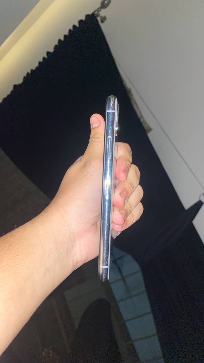 Apple iPhone X 10