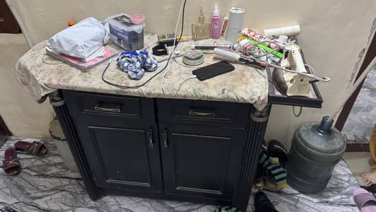 Dressing/Divider/Iron Stand