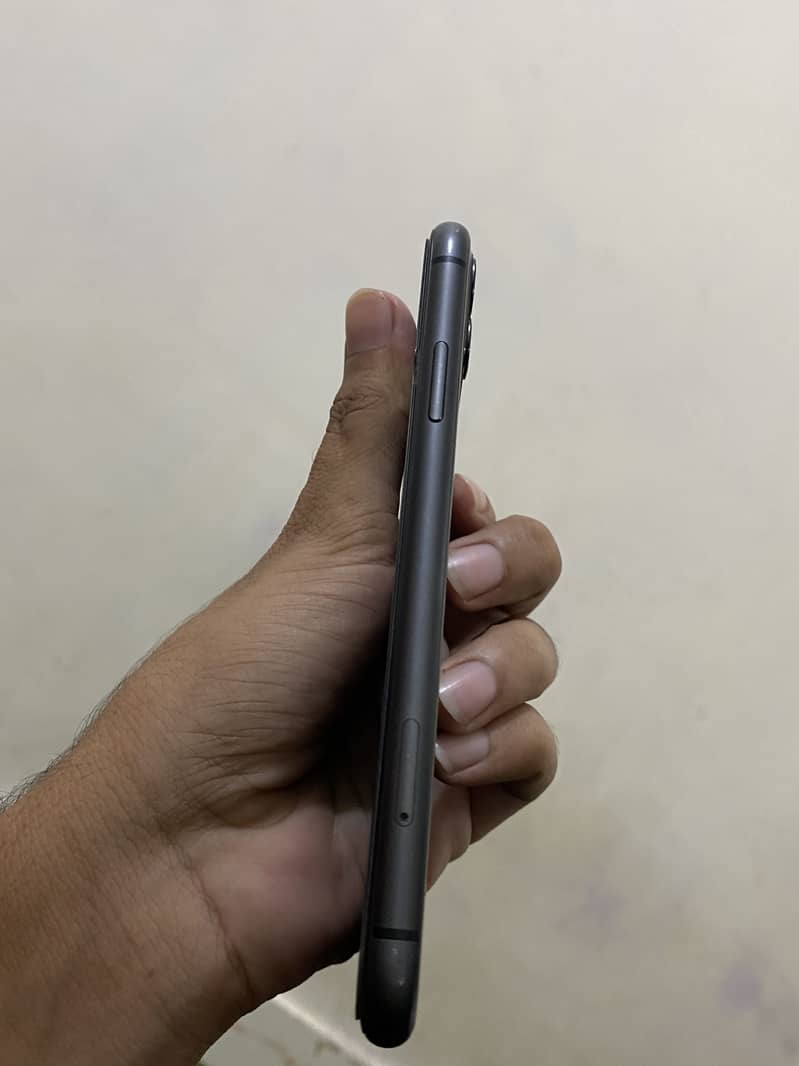 Iphone 11 4
