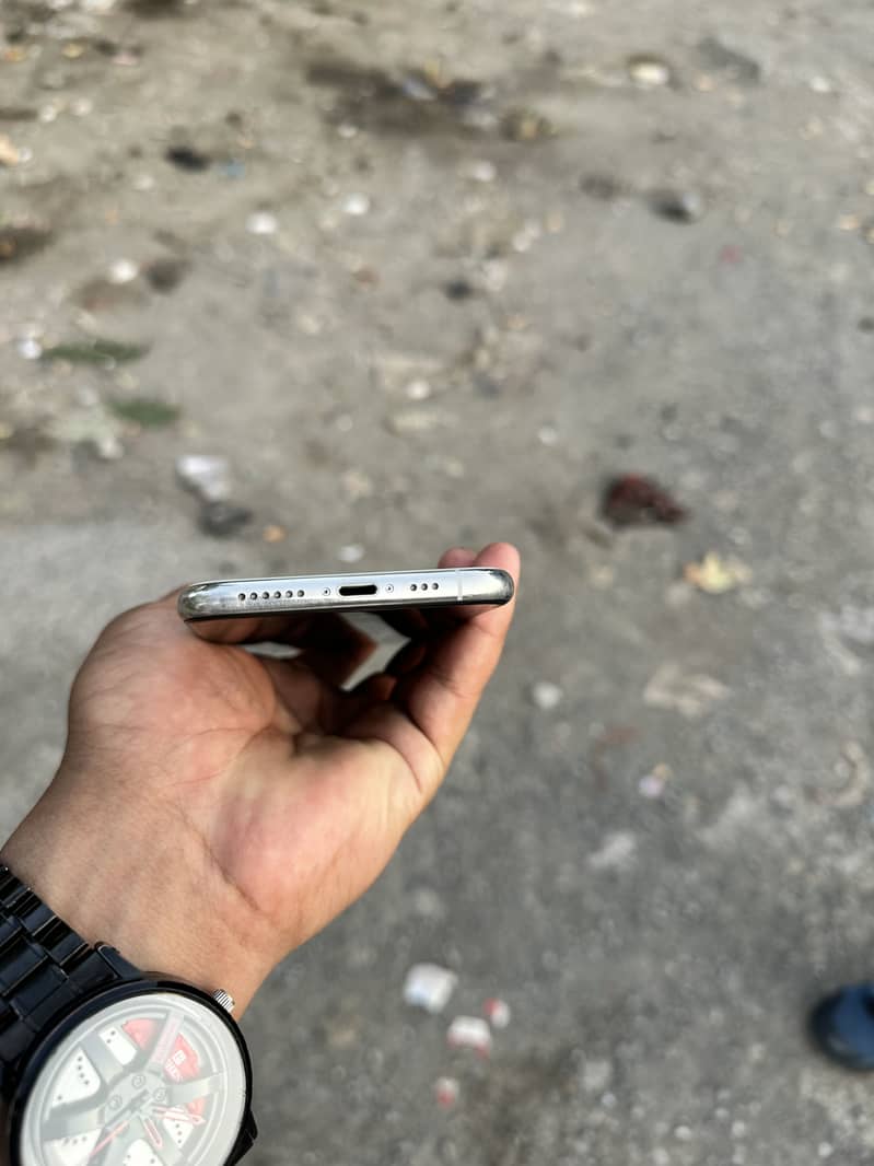 iPhone 11pro 7