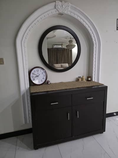 Hallway console table/ dressing table / shoe storage