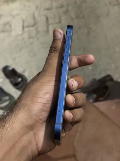 Apple iPhone 12