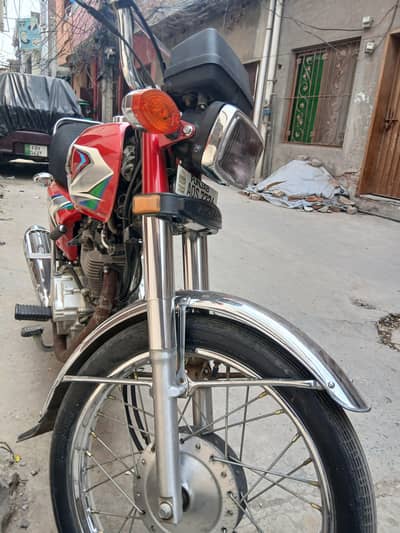 Honda 125 cc new condition