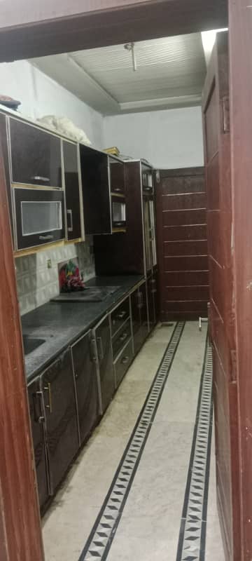 4 merla gurond flour For Rent Shahdab Garden Near parak masjid School market
