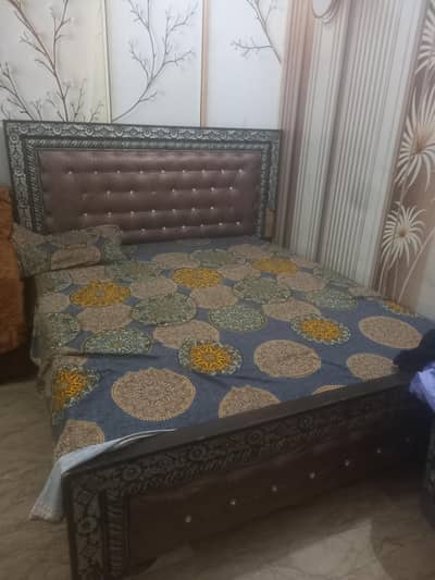 Room Bed without Mattras Good condition