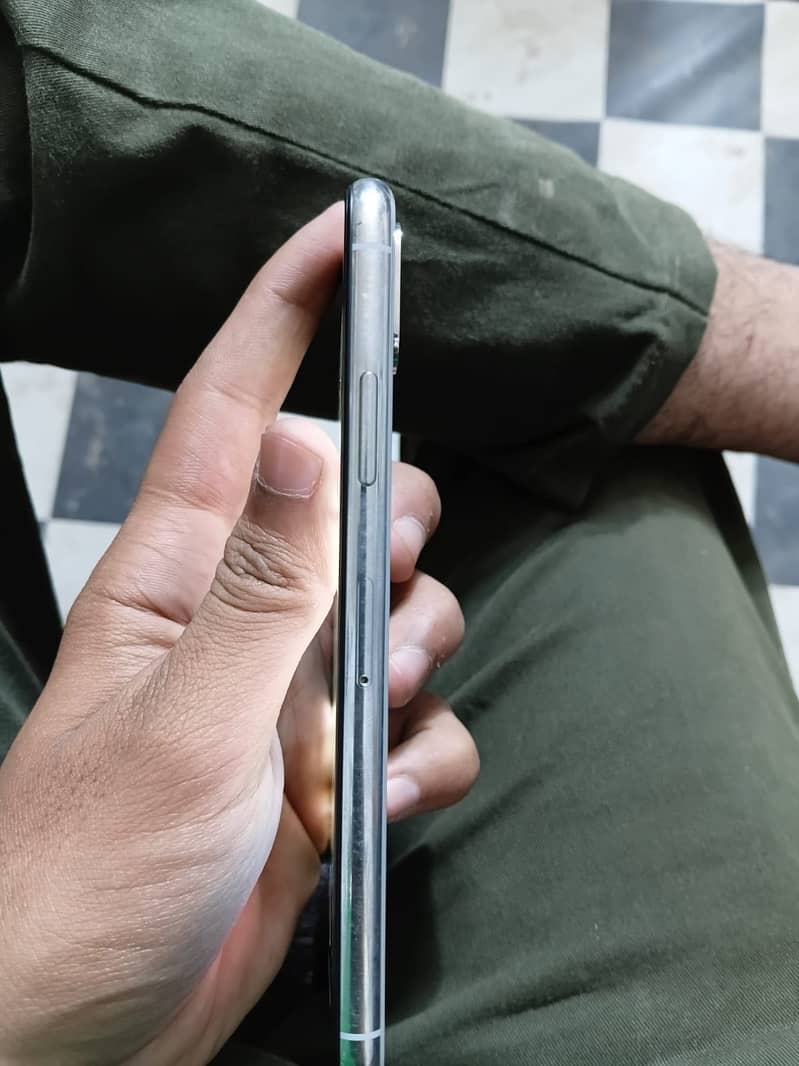 Apple iPhone X 2