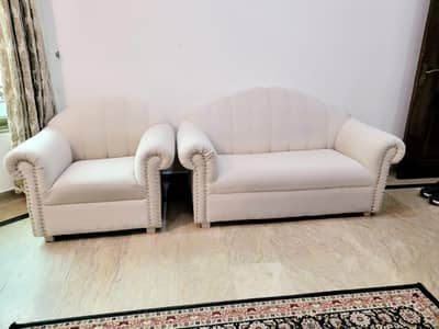 2 seats + 1 seat total 3 seata