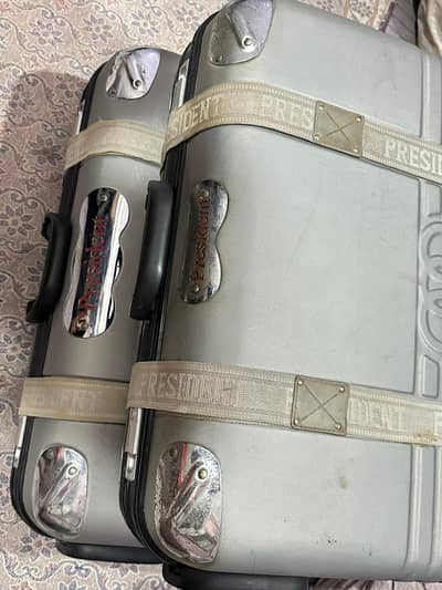 2 Purane Mazboot President Company Suitcase Safar Ke Liye Best