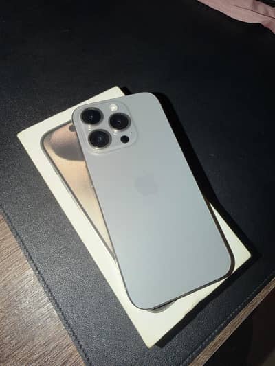 Apple iPhone 15 Pro - 256 GB