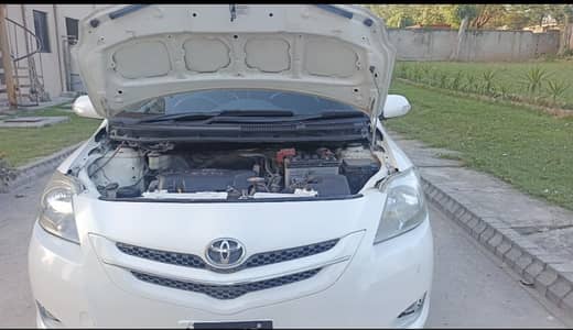 Toyota Belta 2006