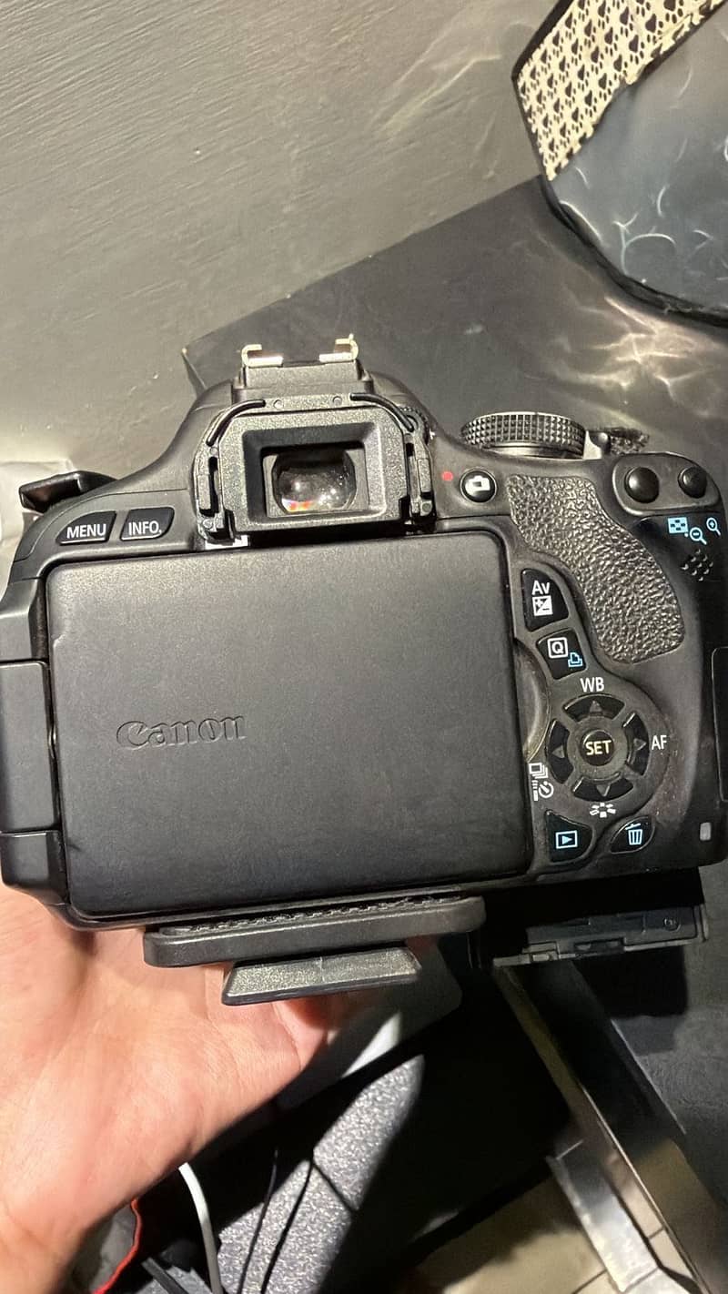 Canon 600D (open to negotiation) 2