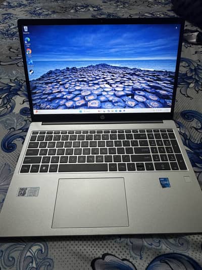 HP 250 G10 (Intel Core i5-1335U / 8GB RAM / 512GB SSD)