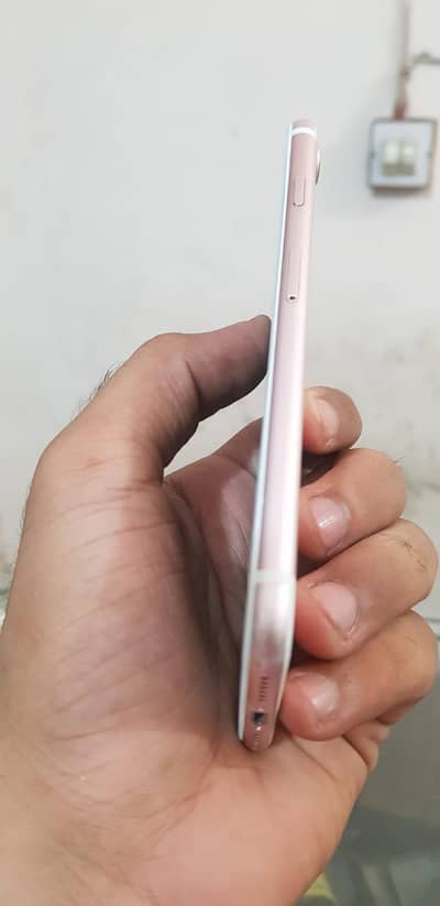 Apple iPhone 7