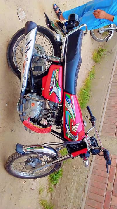 Honda. cG 2023 M0del