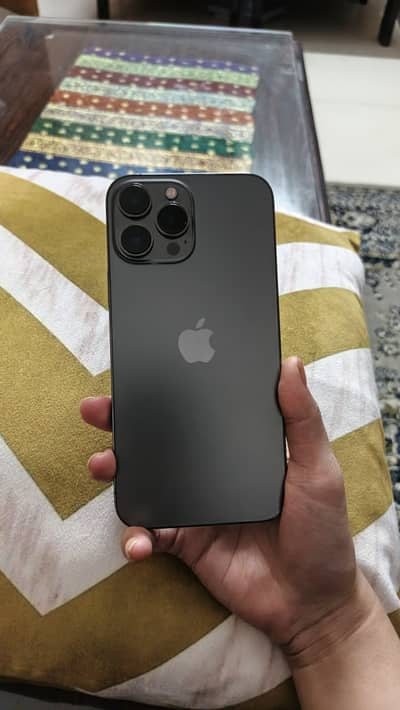 For sale. 10/10 black colour