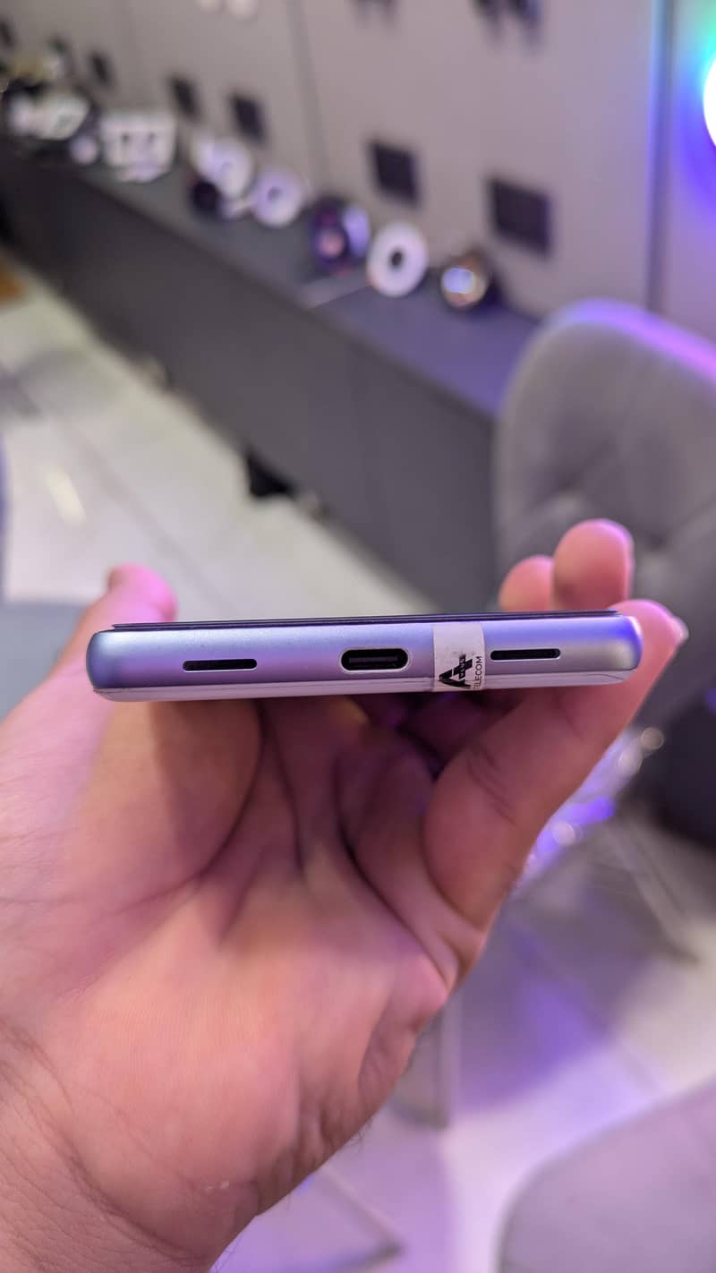 Google Pixel 7a 2
