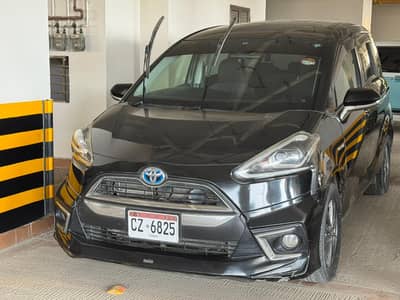 Toyota Sienta 2016