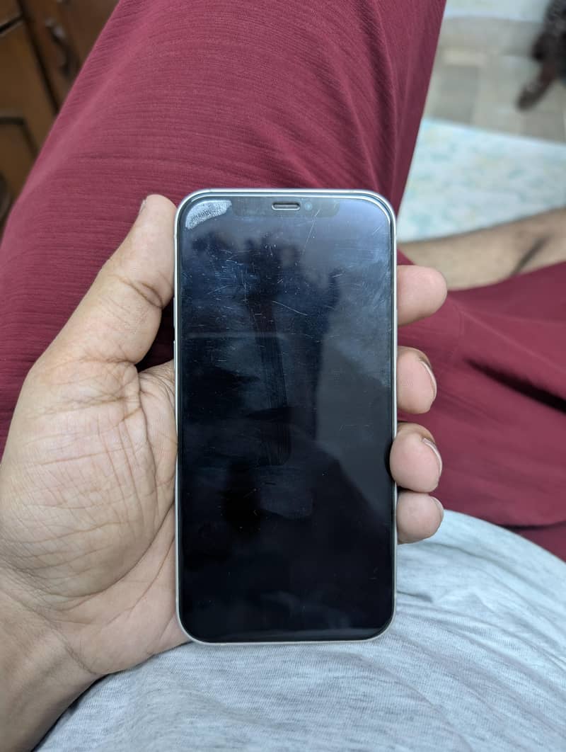 iPhone 12 0