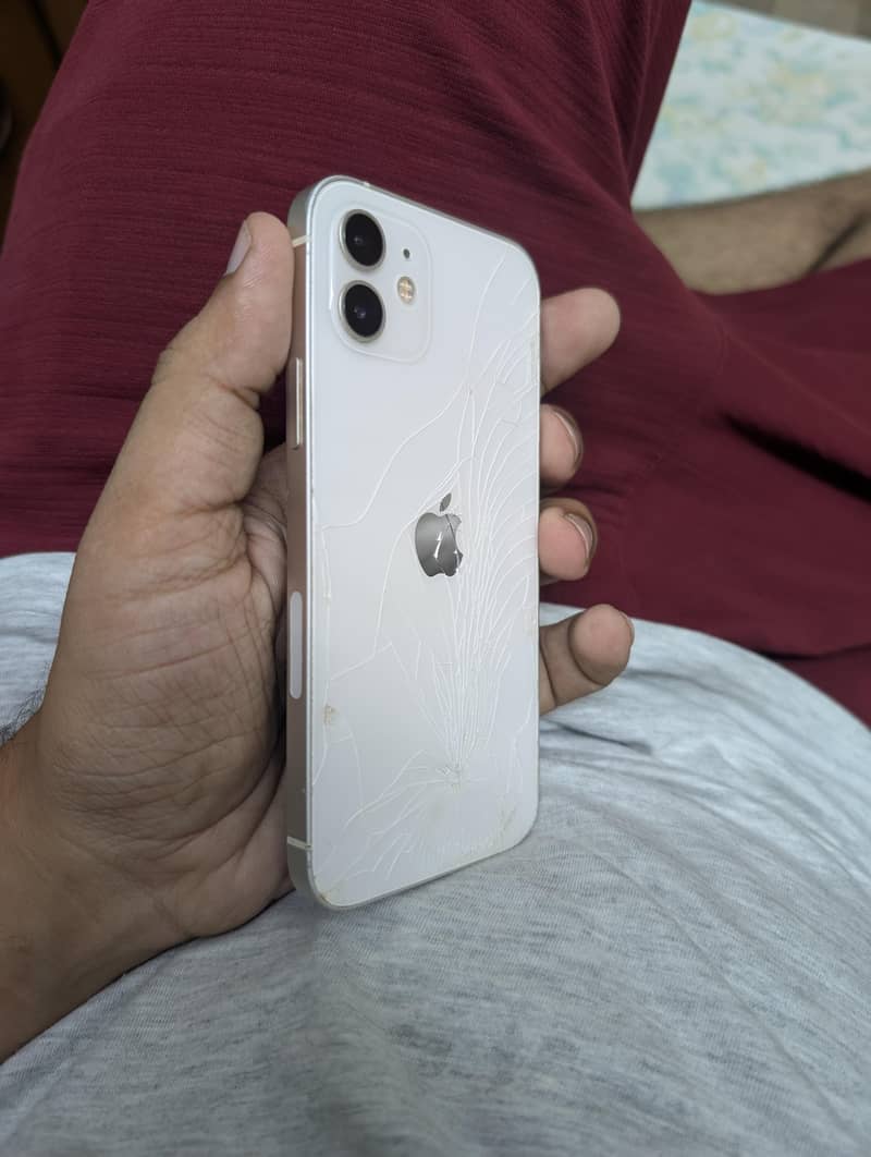iPhone 12 3