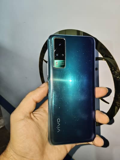 Vivo Y31 4/128 with box and charger koi fault NAHI hai  for sale