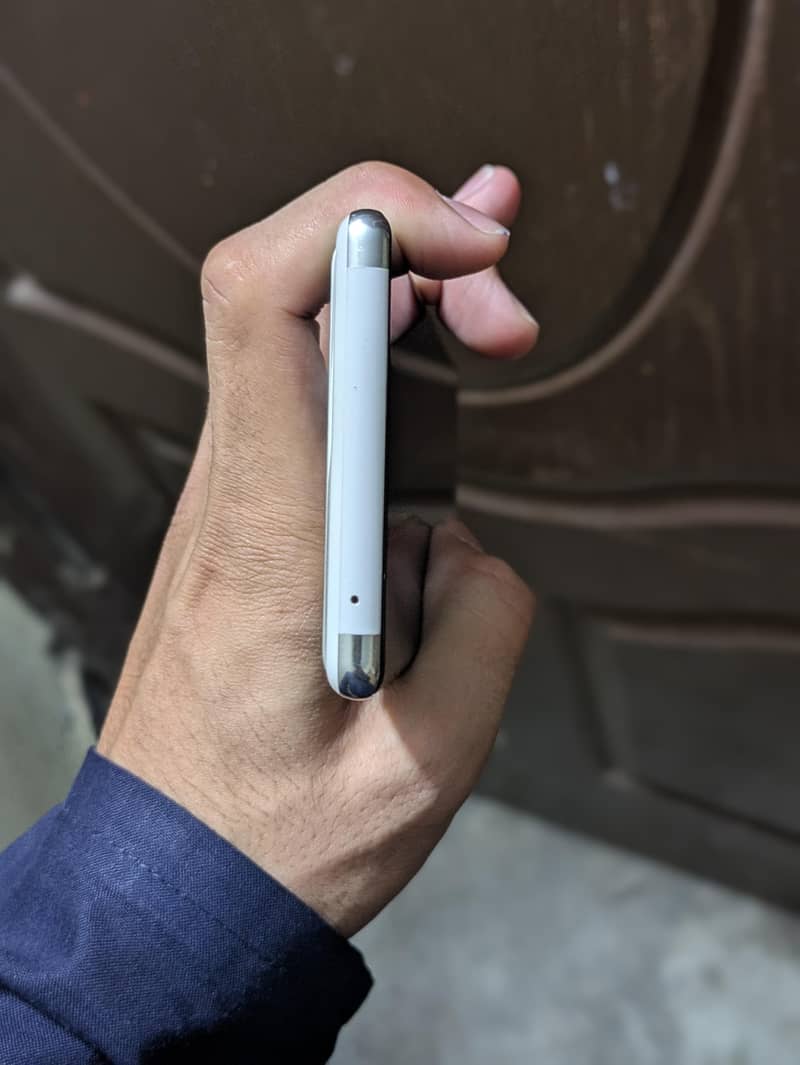 GOOGLE PIXEL 6 PRO 7