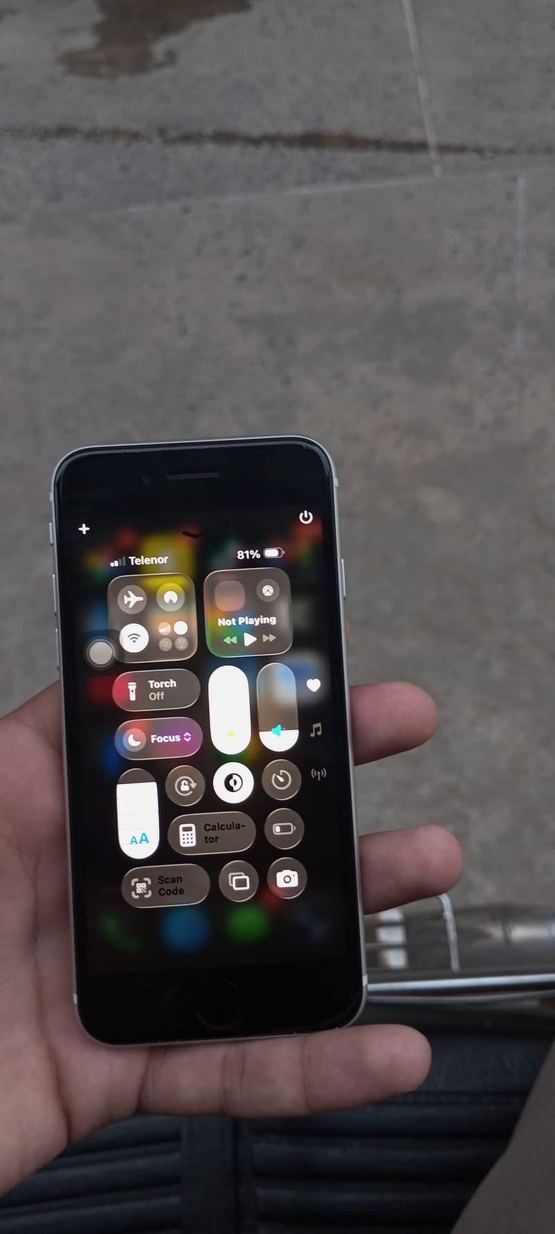 Apple iPhone SE 0