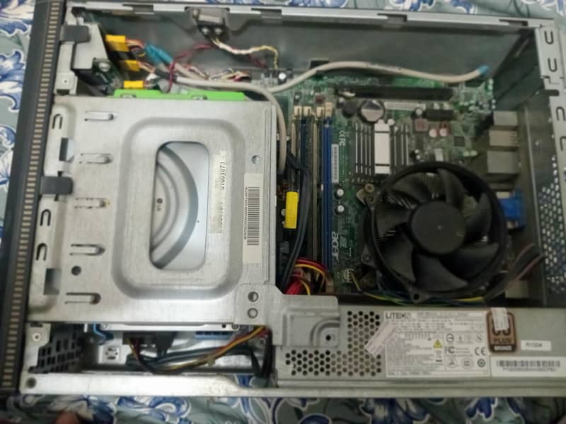 ACER COMPUTER 1