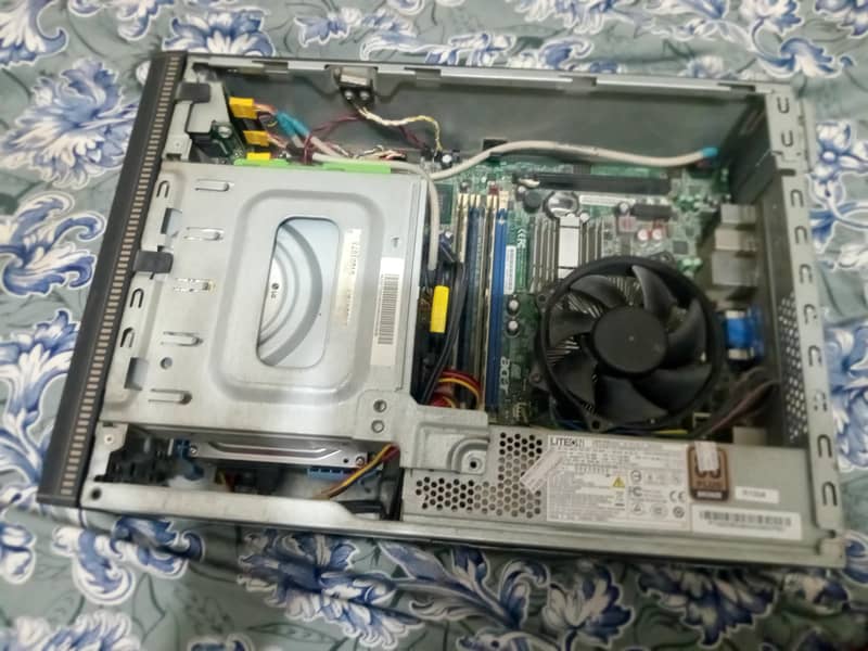 ACER COMPUTER 2