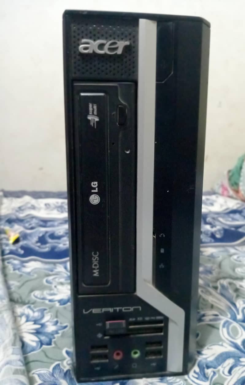ACER COMPUTER 7