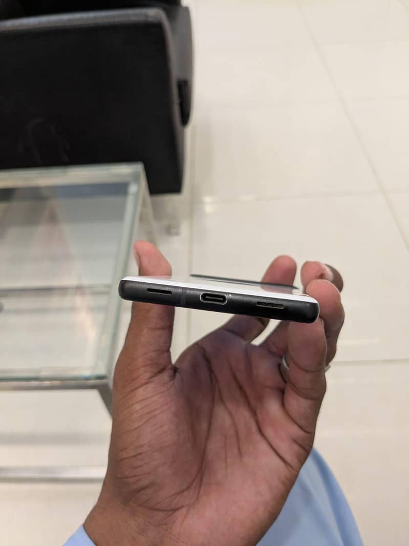 Google Pixel 6a 5
