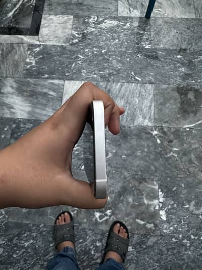 iPhone 12, 128 GB, Fu, Excellent Condition – With Charger & Cable